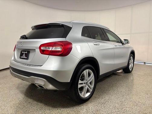 Iridium Silver Metallic 2020 Mercedes-Benz GLA 250 Base