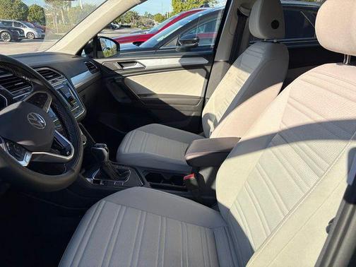 2024 Volkswagen Tiguan 2.0T S