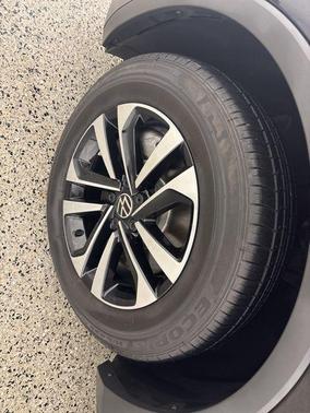 2024 Volkswagen Tiguan 2.0T S