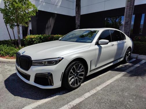 Photo 1 of 6 of 2020 BMW 750 i xDrive