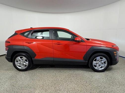 2024 Hyundai KONA SE