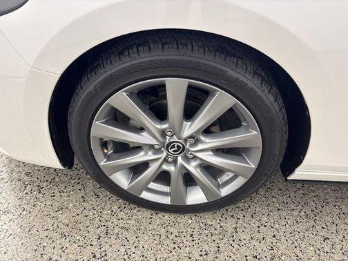 2023 Mazda Mazda3 FWD w/Preferred Package