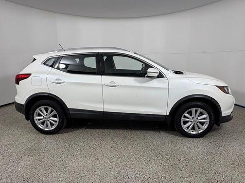 2017 Nissan Rogue Sport SV