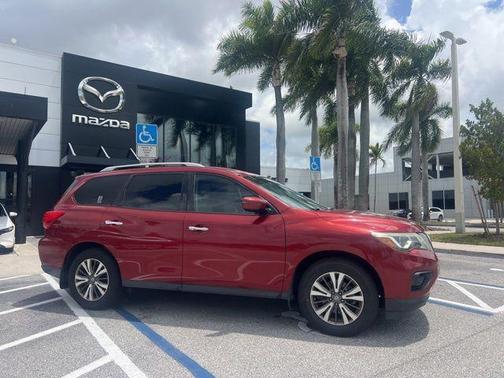 Red 2017 Nissan Pathfinder SL