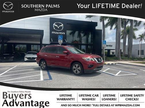 Red 2017 Nissan Pathfinder SL