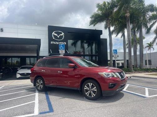 Red 2017 Nissan Pathfinder SL