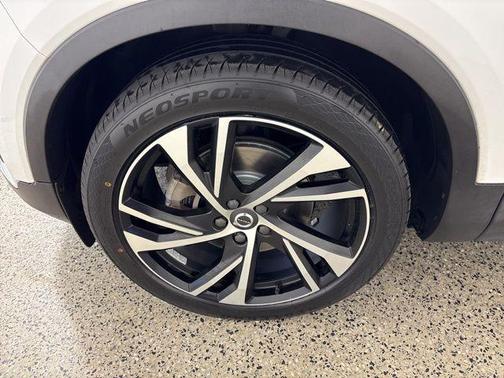 2020 Volvo XC40 T4 R-Design