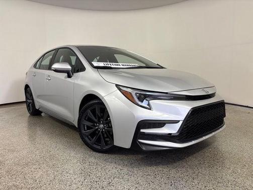 Classic Silver Metallic 2024 Toyota Corolla SE