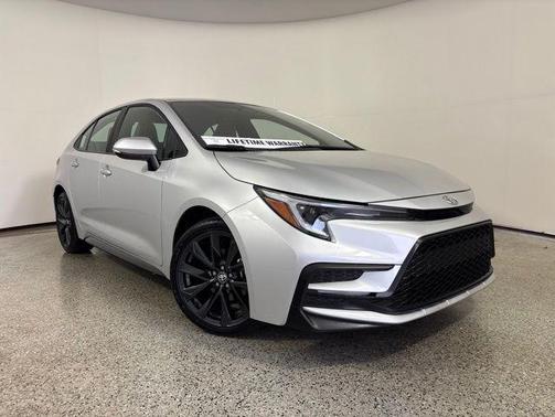 Classic Silver Metallic 2024 Toyota Corolla SE
