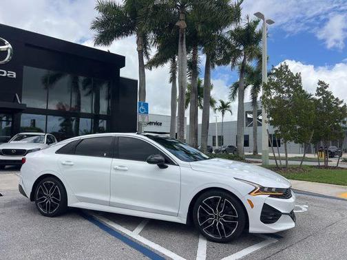 Glacial White Pearl 2024 Kia K5 GT