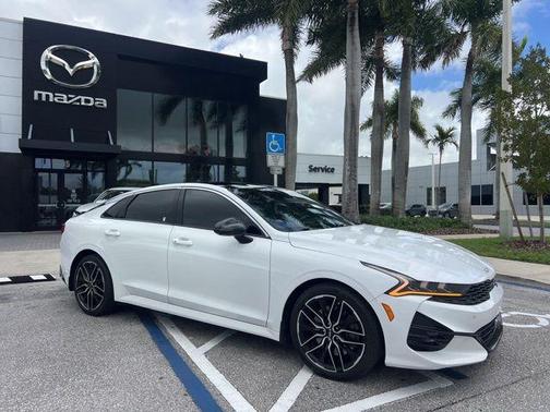 Glacial White Pearl 2024 Kia K5 GT