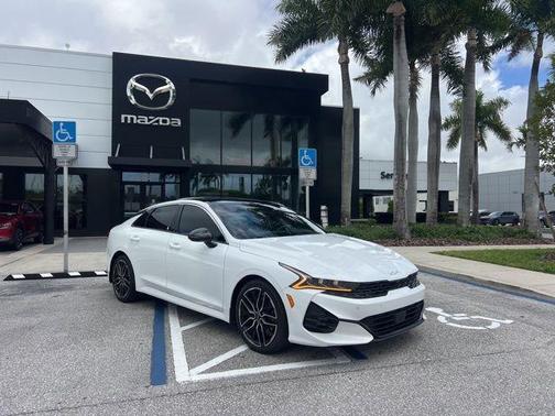 Glacial White Pearl 2024 Kia K5 GT