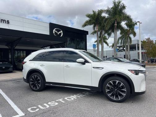 2024 Mazda CX-90 PHEV Premium Plus