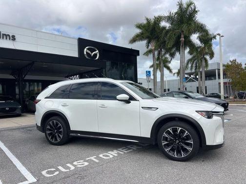 2024 Mazda CX-90 PHEV Premium Plus