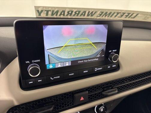 Pearl 2023 Honda HR-V LX