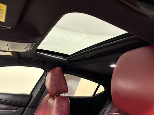 2024 Mazda Mazda3 2.5 S Carbon Edition