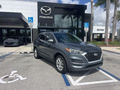 2021 Hyundai TUCSON SE