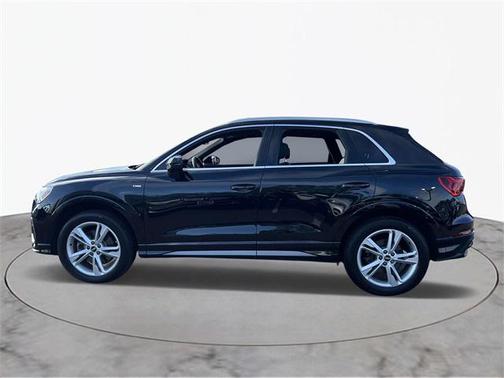 2022 Audi Q3 45 S line Premium Plus