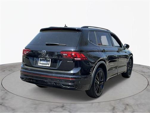 2022 Volkswagen Tiguan 2.0T SE R-Line Black 4MOTION