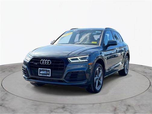 2020 Audi Q5 45 Titanium Premium