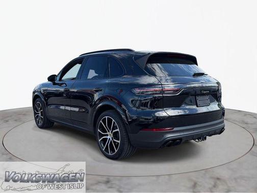 Black 2022 Porsche Cayenne Cayenne E-Hybrid Platinum Edition