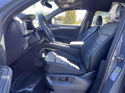 2026 Volkswagen Atlas Cross Sport 2.0T SE w/Technology 4MOTION