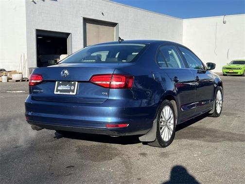 2015 Volkswagen Jetta Auto SE w/Connectivity/Navigation