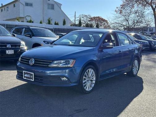 2015 Volkswagen Jetta Auto SE w/Connectivity/Navigation