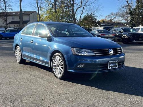 2015 Volkswagen Jetta Auto SE w/Connectivity/Navigation