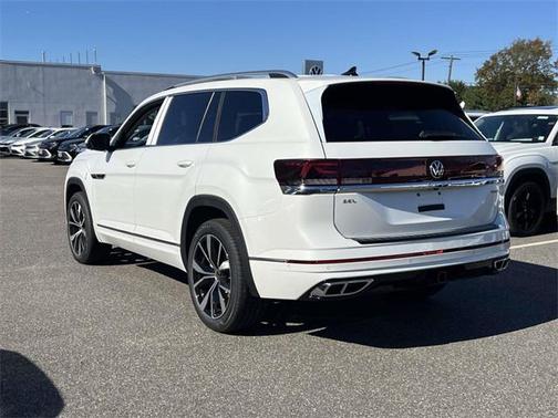 2026 Volkswagen Atlas 2.0T SEL Premium R-Line 4MOTION