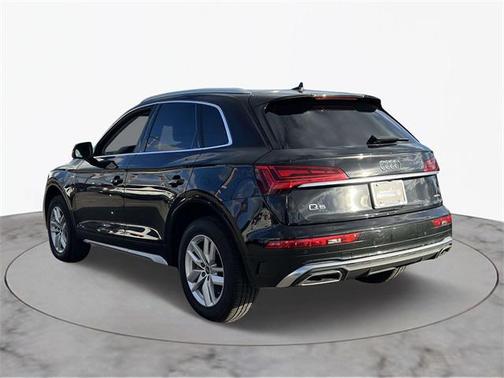 2023 Audi Q5 45 S line Premium