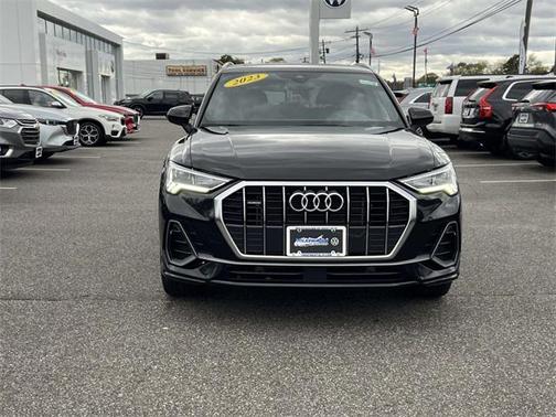 2023 Audi Q3 Premium 45 TFSI S line quattro Tiptronic