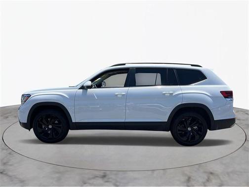 2022 Volkswagen Atlas 3.6L SE w/Technology