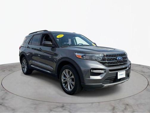 Carbonized Gray Metallic 2022 Ford Explorer XLT