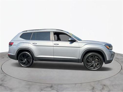 2022 Volkswagen Atlas 3.6L SE w/Technology