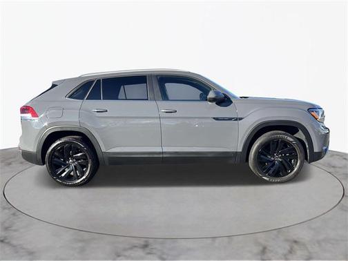 2022 Volkswagen Atlas Cross Sport 2.0T SE w/Technology 4MOTION