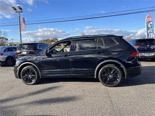 2022 Volkswagen Tiguan 2.0T SE R-Line Black 4MOTION