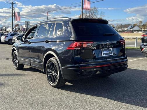 2022 Volkswagen Tiguan 2.0T SE R-Line Black 4MOTION