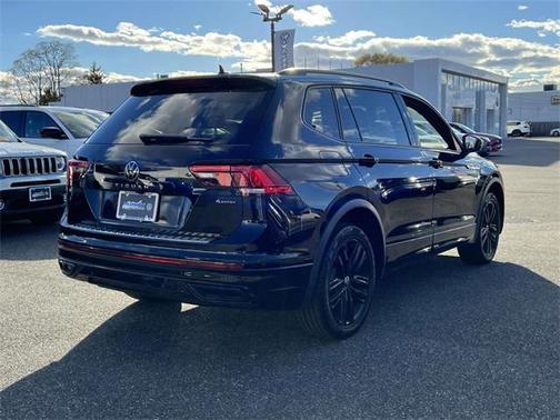 2022 Volkswagen Tiguan 2.0T SE R-Line Black 4MOTION