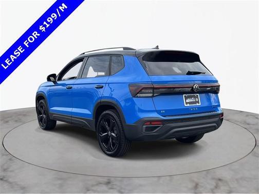 2025 Volkswagen Taos 1.5T SE Black