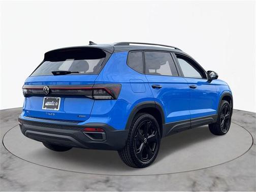 2025 Volkswagen Taos 1.5T SE Black