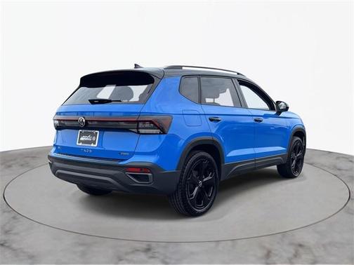 2025 Volkswagen Taos 1.5T SE Black