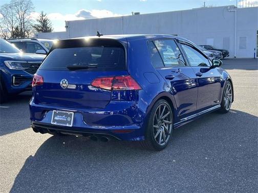 2017 Volkswagen Golf R 2.0T DSG