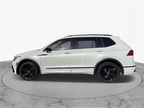 2023 Volkswagen Tiguan 2.0T SE R-Line Black 4MOTION