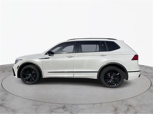 2023 Volkswagen Tiguan 2.0T SE R-Line Black 4MOTION