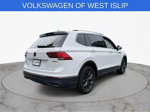 White 2022 Volkswagen Tiguan 2.0T SE 4MOTION