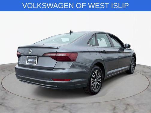 Platinum Gray Metallic 2021 Volkswagen Jetta 1.4T SE