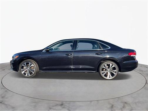 2022 Volkswagen Passat 2.0T SE