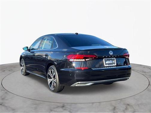 2022 Volkswagen Passat 2.0T SE