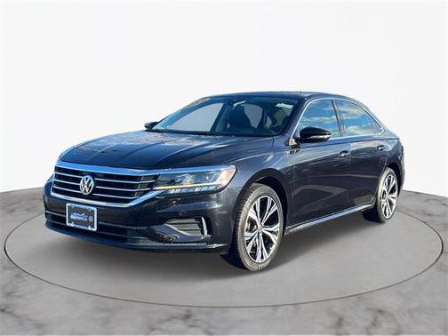2022 Volkswagen Passat 2.0T SE